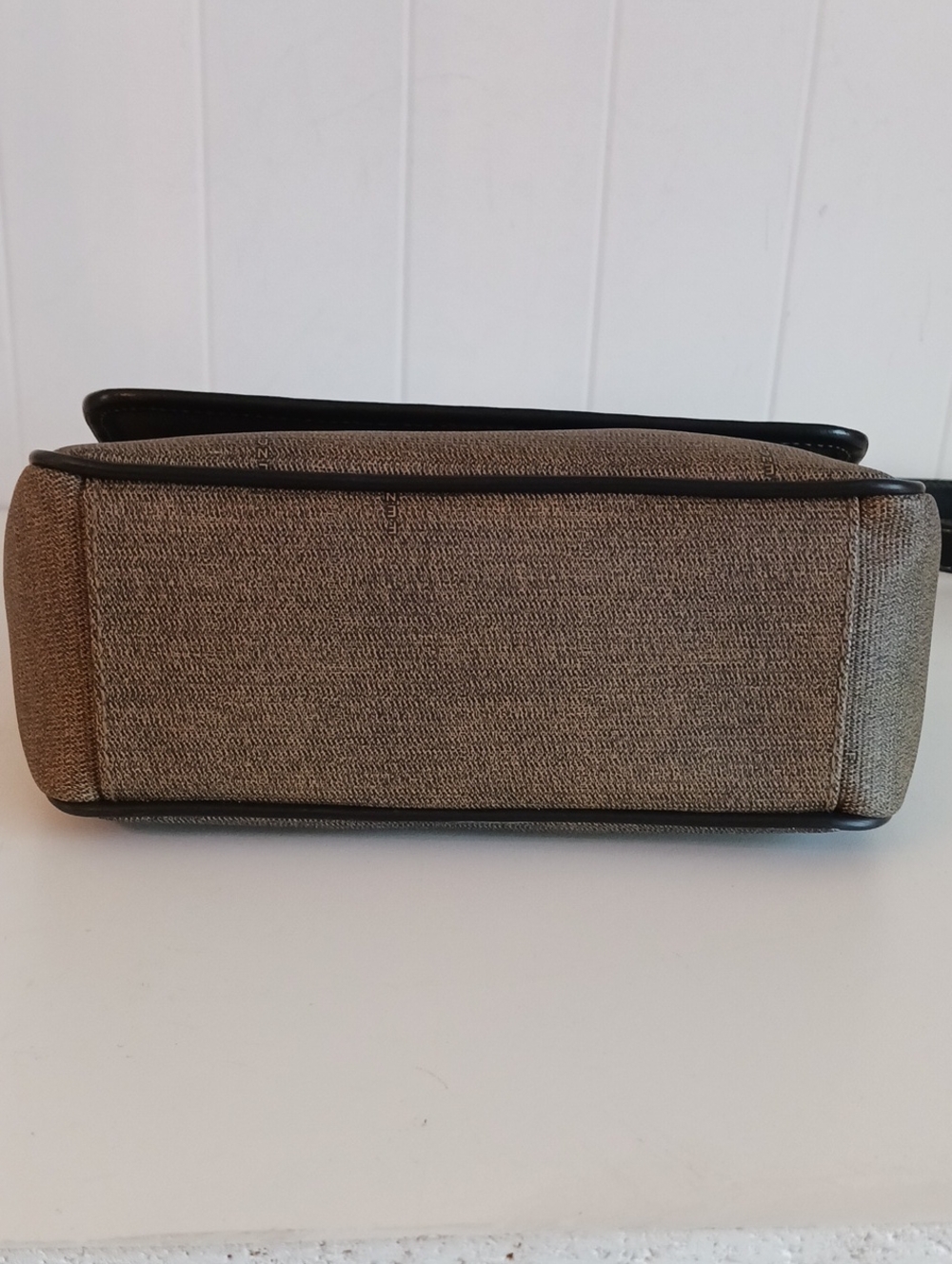 FENDI - Picture 7 of 10